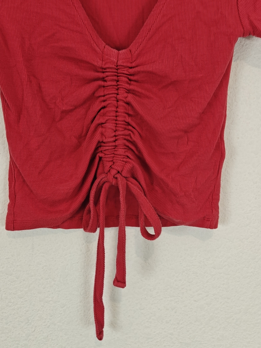 AllSaints Rinna Ruched V-Neck Crop Tee Red Drawstring Top M - Picture 3 of 11